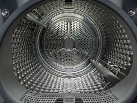 Сушильная машина Vard VTH61B черная