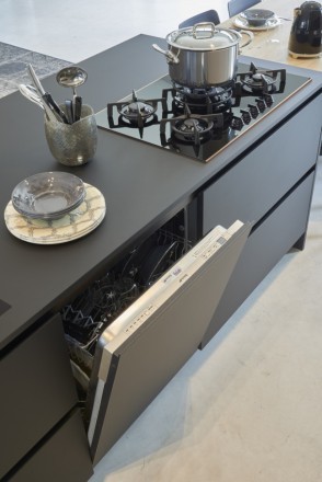 Варочная панель Smeg PV675CN газовая, цвет черный