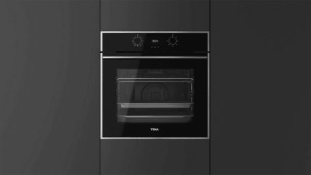 Духовой шкаф Teka HLB 850 STAINLESS STEEL, цвет черный