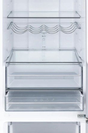 Холодильник Vard VRC195NI двухкамерный с нижней морозильной камерой