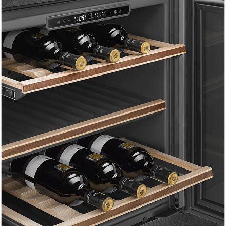 Холодильный шкаф для вина Smeg CVI629NR3 встраиваемый