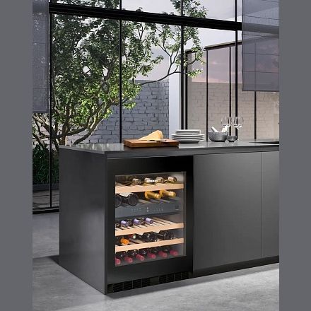 Винный шкаф Liebherr UWTgb 1682