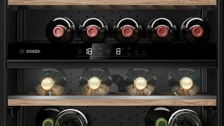 Винный шкаф Bosch KUW21AHG0