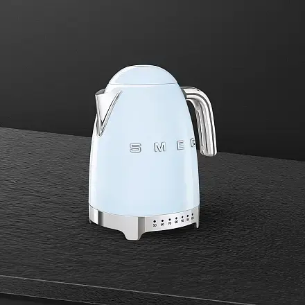 Электрический чайник Smeg KLF04PBEU