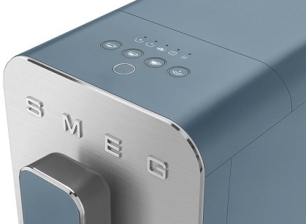 Автоматическая кофемашина Smeg BCC12SBMEU