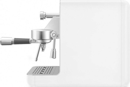 Кофемашина-эспрессо Smeg EMC02WHMEU