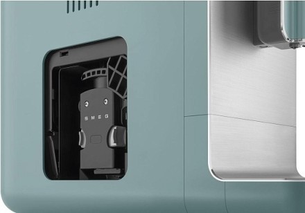 Автоматическая кофемашина Smeg BCC12EGMEU