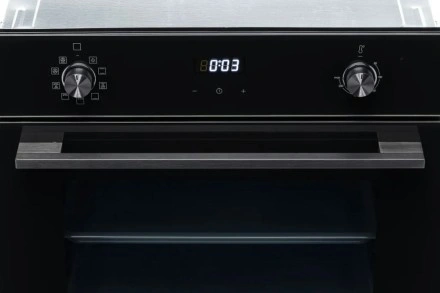 Духовой шкаф Vard VOE444B, цвет черный