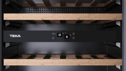 Встраиваемый в колонну винный кулер с 2-мя независимыми зонами охлаждения