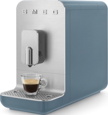 Автоматическая кофемашина Smeg BCC13SBMEU