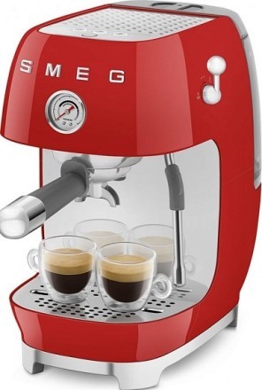 Кофемашина-эспрессо Smeg ECF03RDEU