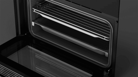 Компактный мультифункциональный духовой шкаф с режимом турбо