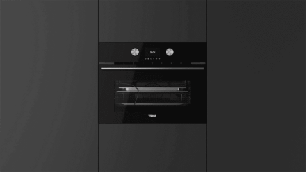 Компактный мультифункциональный духовой шкаф с пароваркой и режимом турбо