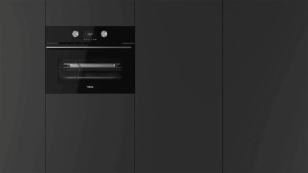 Компактный мультифункциональный духовой шкаф с пароваркой и режимом турбо