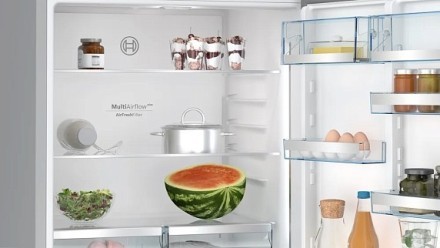 Двухкамерный холодильник Bosch KGP76AIC0N