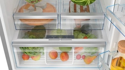 Двухкамерный холодильник Bosch KGP76AIC0N