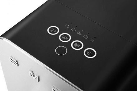 Автоматическая кофемашина Smeg BCC12BLMEU