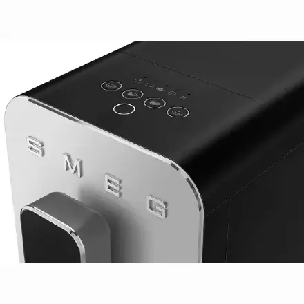 Автоматическая кофемашина Smeg BCC12BLMEU