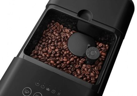 Автоматическая кофемашина Smeg BCC12BLMEU