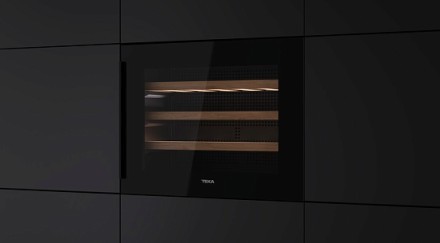 Винный шкаф Teka RVI 10024 GBK встраиваемый черный
