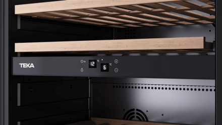 Винный шкаф Teka RVI 20041 GBK встраиваемый черный