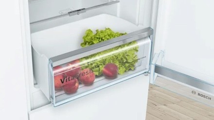 Встраиваемый двухкамерный холодильник Bosch KIN86AF3M8