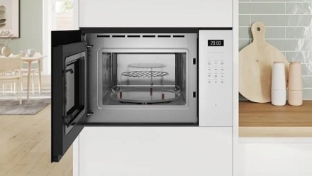 Микроволновая печь Bosch BEL554MW2
