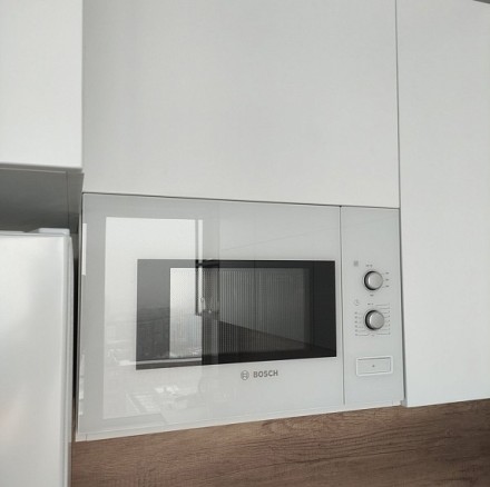 Микроволновая печь Bosch BFL520MW0