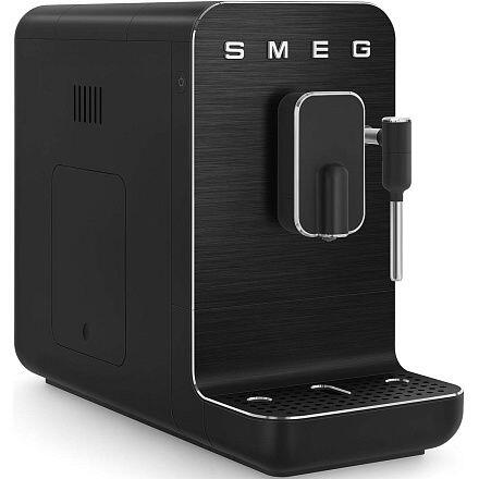 Автоматическая кофемашина Smeg BCC02FBMEU