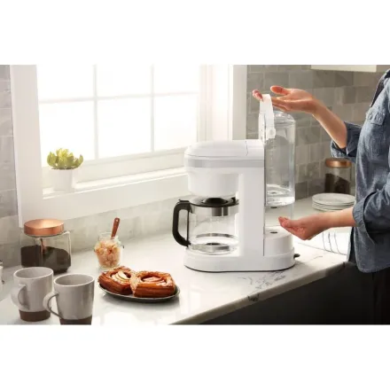 Кофеварка KitchenAid Classic 5KCM1208EOB черная