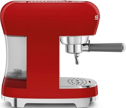 Кофемашина-эспрессо Smeg ECF02RDEU