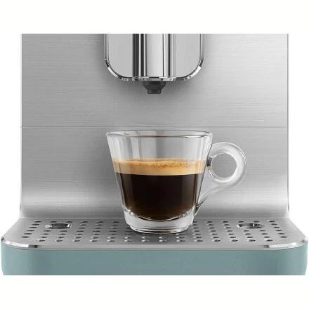 Автоматическая кофемашина Smeg BCC13EGMEU