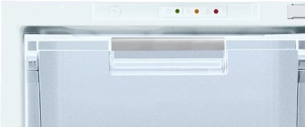 Встраиваемая морозильная камера Bosch GUD 15 ADF0