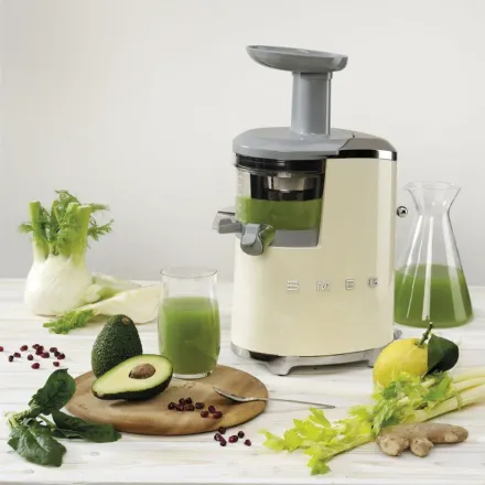 Соковыжималка шнековая Smeg SJF01BLEU черная