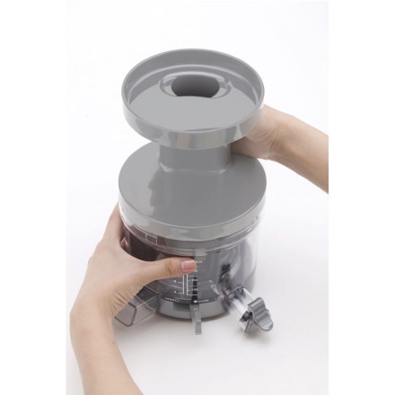 Соковыжималка шнековая Smeg SJF01CREU кремовая