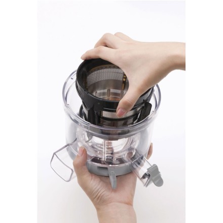 Соковыжималка шнековая Smeg SJF01CREU кремовая